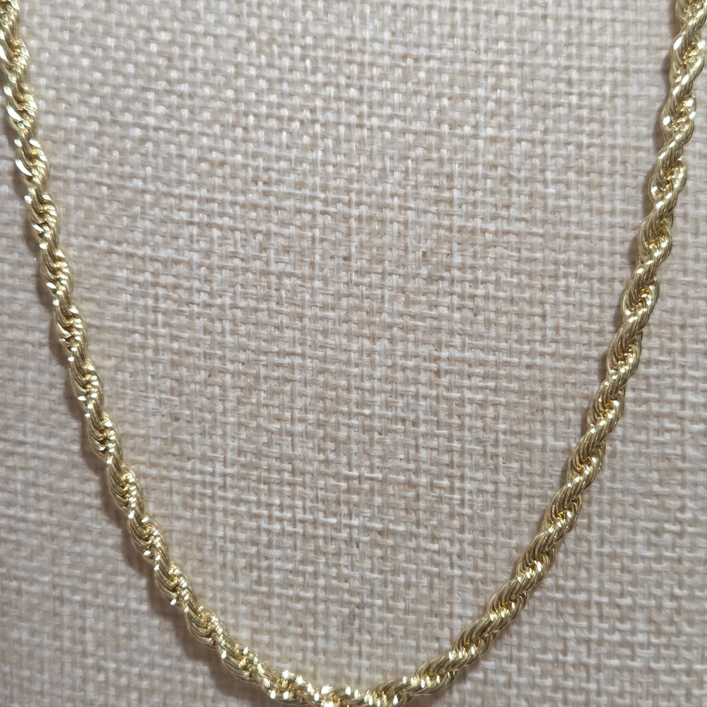 Elegant Gold Rope Chain Necklace